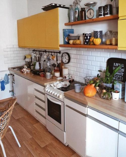 Небольшая квартира, которая точно поднимет настроения. 06