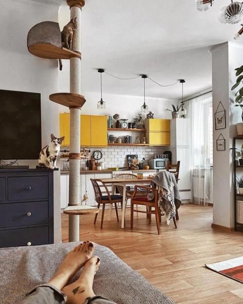 Небольшая квартира, которая точно поднимет настроения.