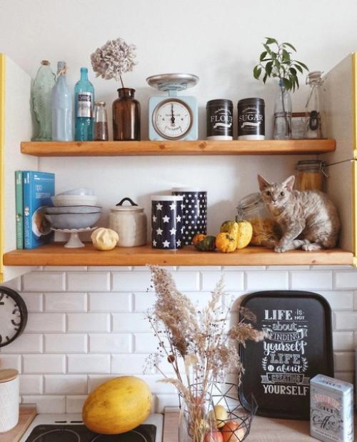 Небольшая квартира, которая точно поднимет настроения. 03