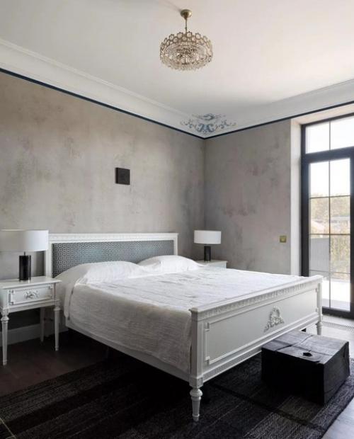 Современный дом с эклектичным интерьером. 
