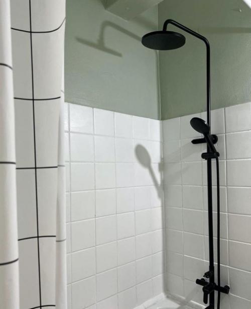 Преобразили старую ванную комнату. 01