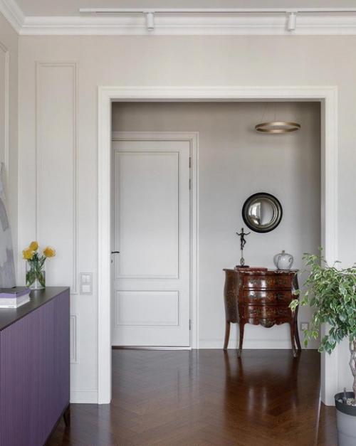 Старый интерьер, который дизайнер смог освежить. 
