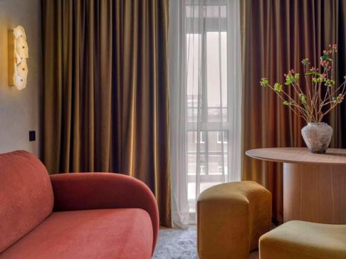 Смелый дизайн на 34 квадратах в Петербурге. 03