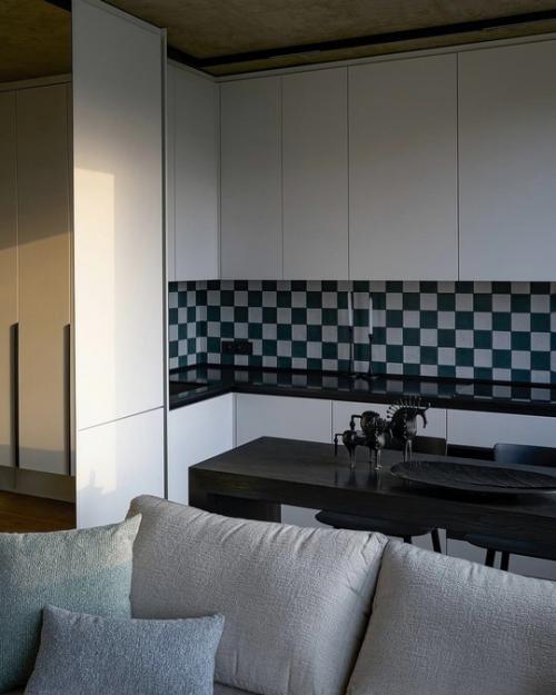 Элегантный интерьер небольшой квартиры в Сочи. 07