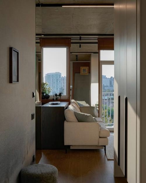 Элегантный интерьер небольшой квартиры в Сочи. 02