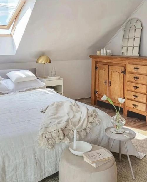 Посмотрите, какой интересный интерьер. 01