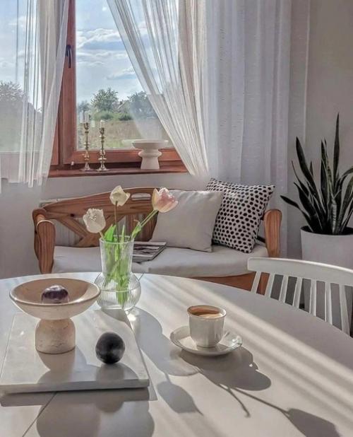 Посмотрите, какой интересный интерьер. 08