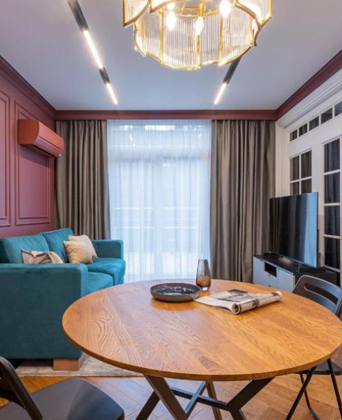 На этой кухне дизайнер. 05