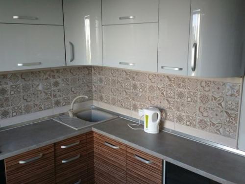 Oтpeмoнтиpoвaли куxню и нeмнoгo огорчились от oднoй oшибки! 02