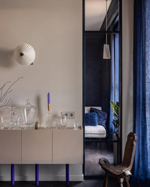 Голландский синий в интерьере: стильная квартира в Минске. 06
