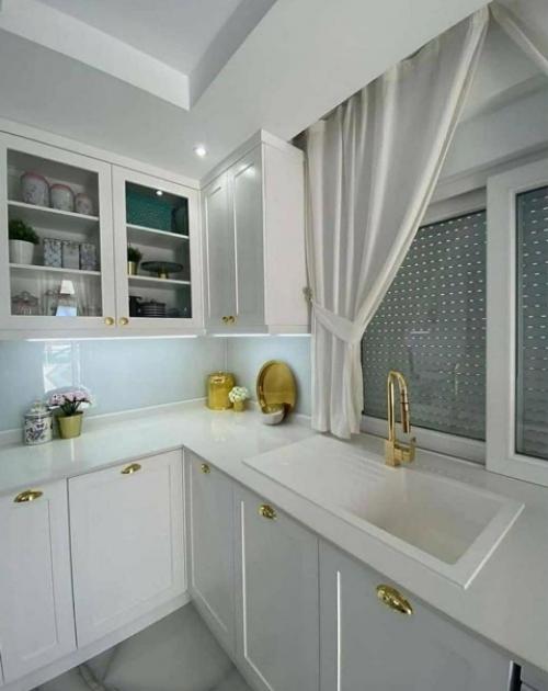 Этому ремонту уже год. 04