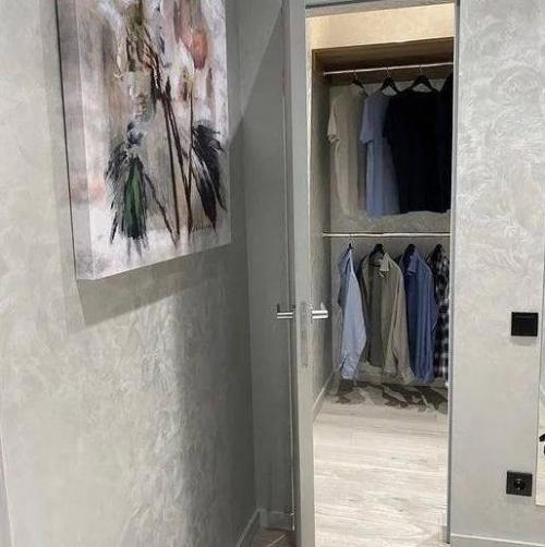 Бюджетный ремонт.  Делали сами без дизайнера, но кажется получилось неплохо. 01