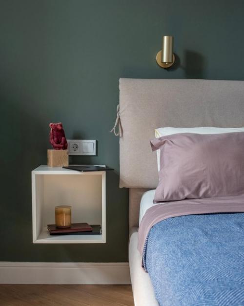 Эта квартира в сталинке расположена. 02