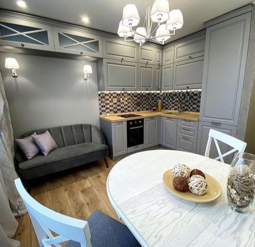 Стильный серый цвет на кухне. 05