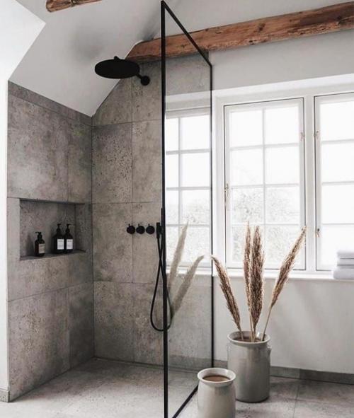 Ванная комната с большими окнами. 01