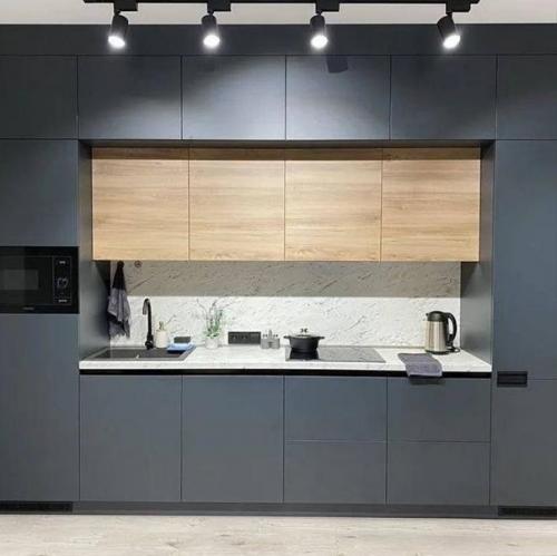 Бюджетный ремонт.  Делали сами без дизайнера, но кажется получилось неплохо. 07