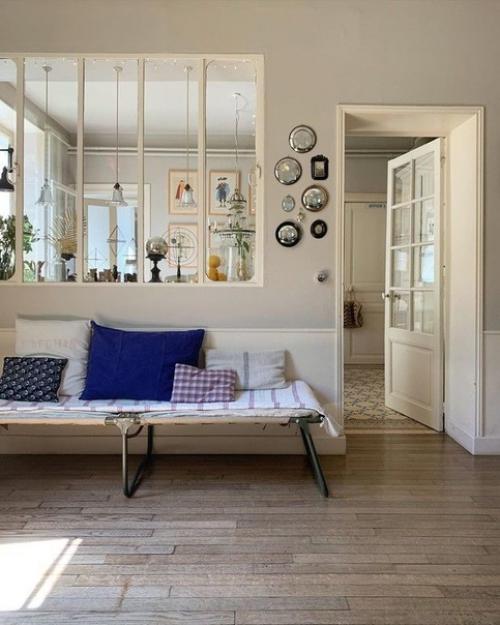 Пространство от владeльцeв винтажнoй лaвки в Peймce. 04