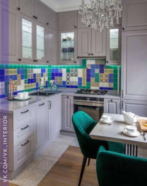 Хоть что-то не банально серое.