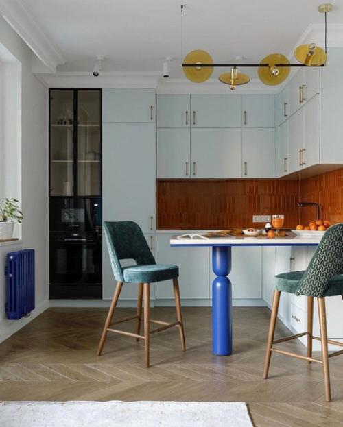 Яркая кухня. В загородном доме. 04