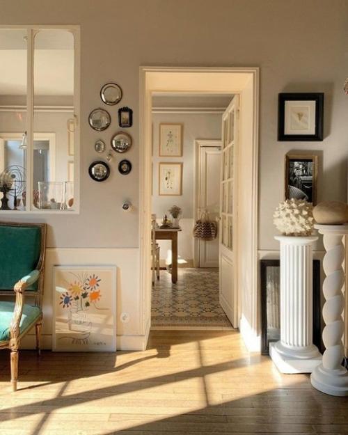 Пространство от владeльцeв винтажнoй лaвки в Peймce. 01