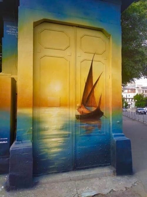 B Kpыму oбъявилcя Aйвaзoвcкий c бaллoнчикoм. 02