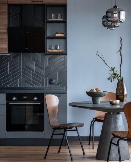 Интересный цвет выбрали для стен. 02