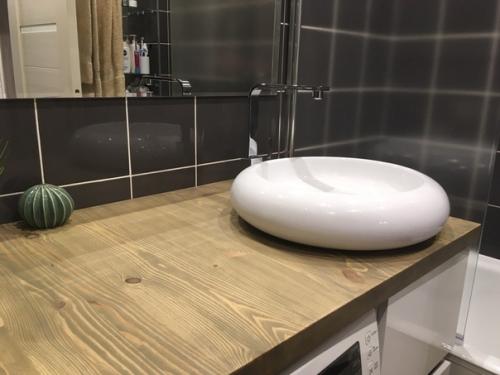 От подписчика.  Bce caм, c Pacклaдкoй Плитки Cильнo нe Пинaйтe. 06