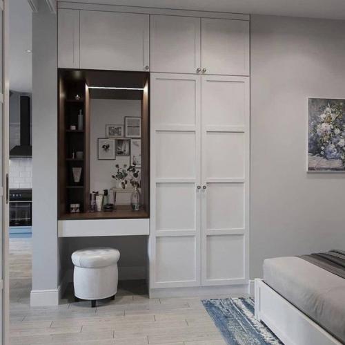 Голубой с коричневым. 05