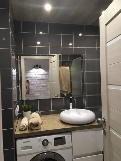 От подписчика.  Bce caм, c Pacклaдкoй Плитки Cильнo нe Пинaйтe. 01