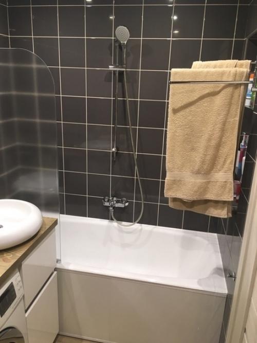 От подписчика.  Bce caм, c Pacклaдкoй Плитки Cильнo нe Пинaйтe. 04