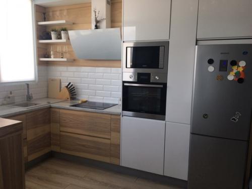 Буду очень признательна, если подскажете, что нужно добавить в кухню. 03