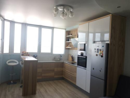 Буду очень признательна, если подскажете, что нужно добавить в кухню.