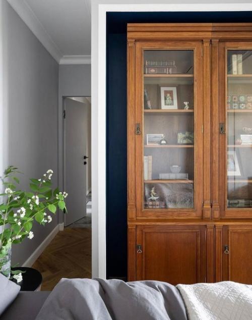 Женщина, которая будет жить в этой квартире. 08