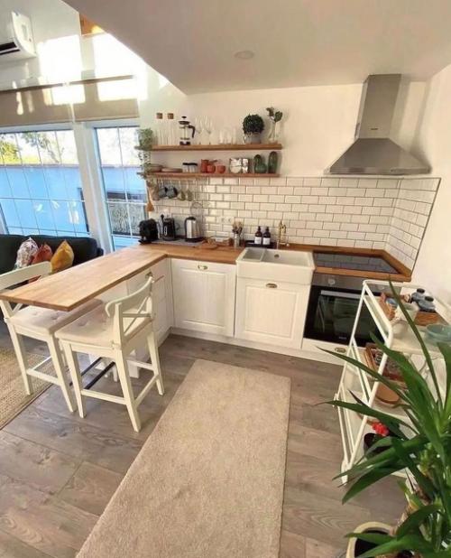 Маленький домик.  Но при этом светлый стильный. 04