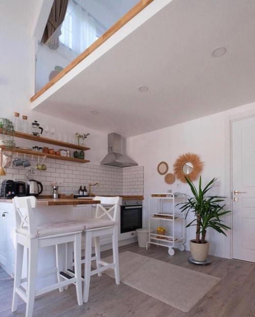 Маленький домик.  Но при этом светлый стильный. 07