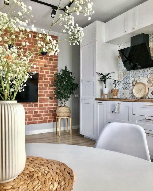 Тёплая кухня с характером. 01