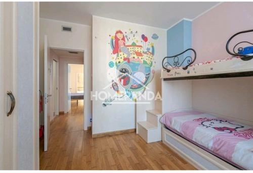 Здравствуйте!  Просто хочется узнать мнение наш зал, терасса, детская и одна из ванных комнат. 04