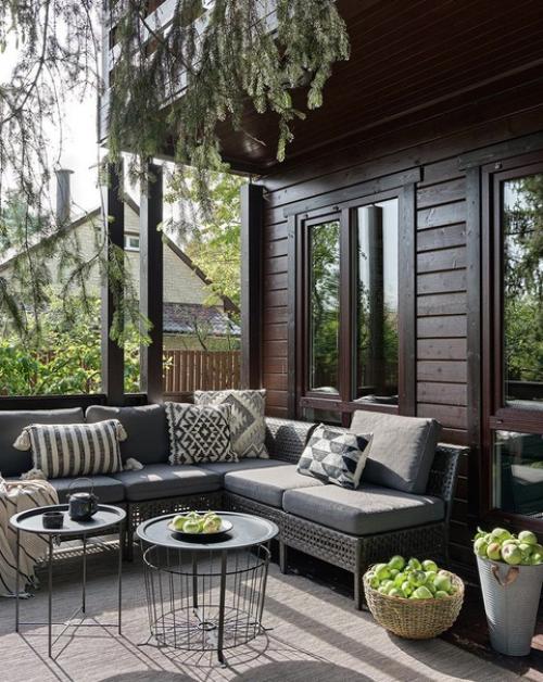 Деревянный, загородный домик. 02