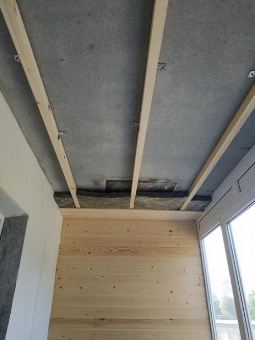 Делал балкон по выходным, это заняло много времени. 04