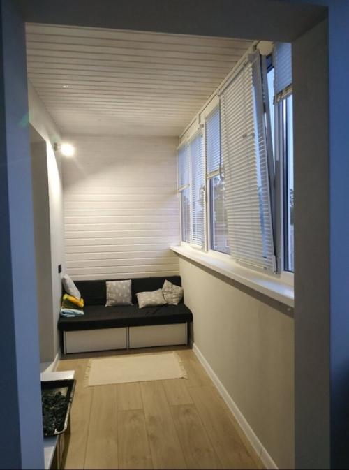 Делал балкон по выходным, это заняло много времени. 08