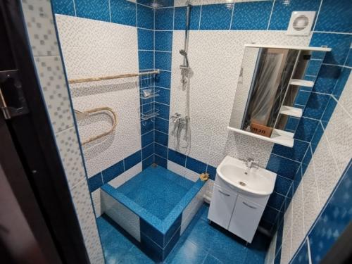 Бюджетно отремонтировал ванную комнату. 05