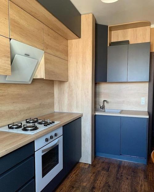 Решили сделать кухню под самый потолок. 02