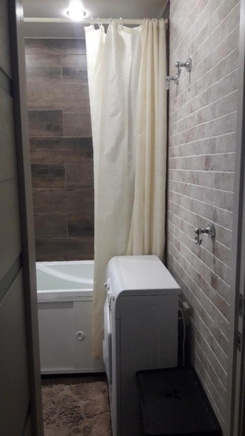 Потеснили ванную и санузел, чтоб немножко увеличить хрущевскую кухню. 04