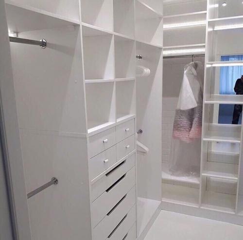 Очень - очень давно просила мужа о гардеробной. 07