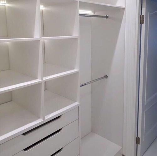 Очень - очень давно просила мужа о гардеробной. 02