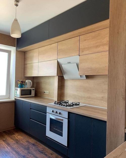 Решили сделать кухню под самый потолок. 01