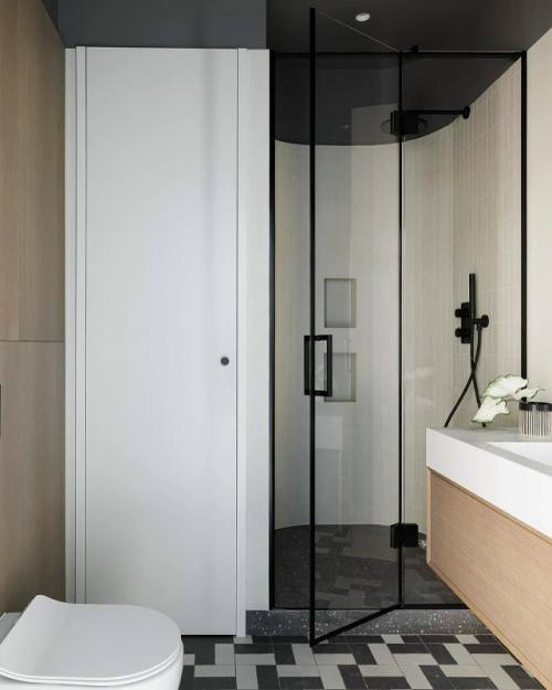 Монохром с характером: квартира для аренды в Петербурге. 09