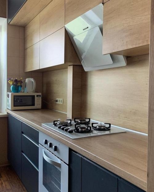 Решили сделать кухню под самый потолок. 05