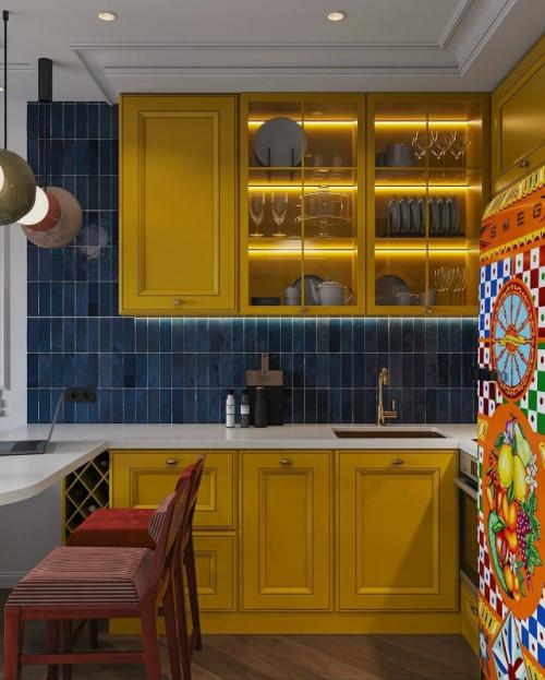 Небольшая квартира с ярким характером. 01