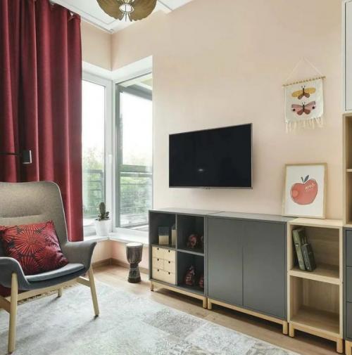 Хозяева с помощью интерьера свою индивидуальности подчеркнули. 04